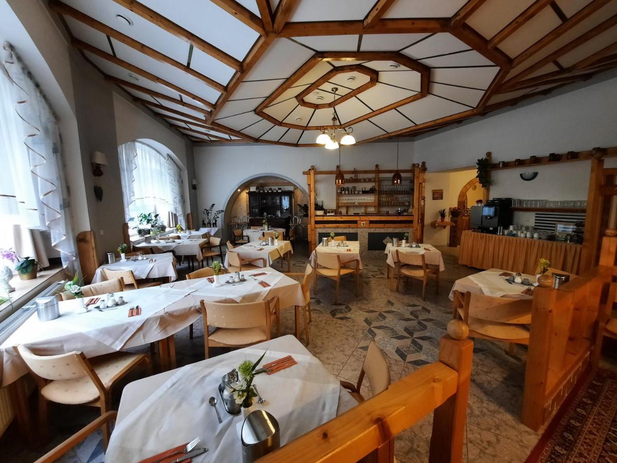 Hotel Koruna Jesenik Luaran gambar